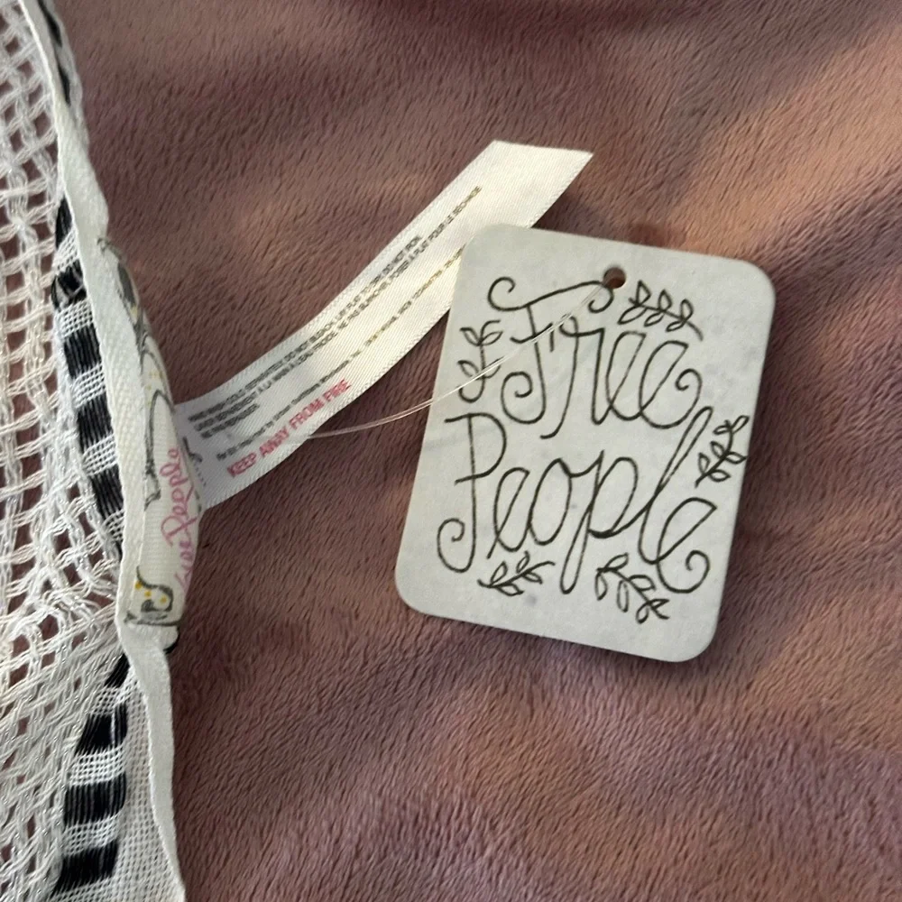 NWT Free People black and white scarf/wrap